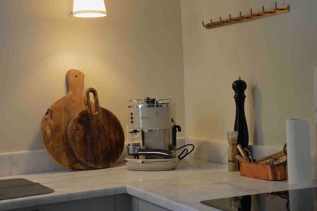 La Loge Familiale: 110M2, Place Rose Goudard, Ac LʼIsle-sur-la-Sorgue Екстериор снимка