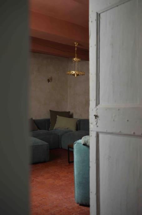 La Loge Familiale: 110M2, Place Rose Goudard, Ac LʼIsle-sur-la-Sorgue Екстериор снимка