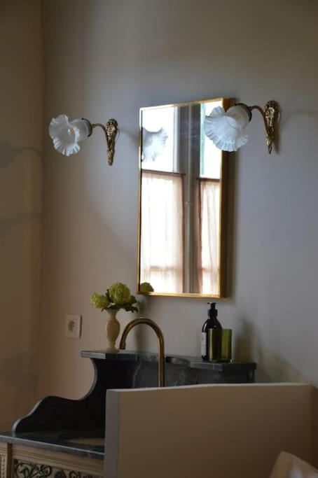 La Loge Familiale: 110M2, Place Rose Goudard, Ac LʼIsle-sur-la-Sorgue Екстериор снимка