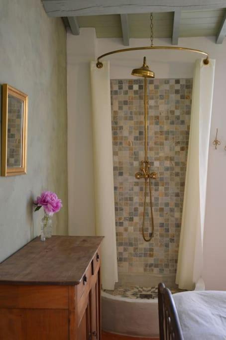 La Loge Familiale: 110M2, Place Rose Goudard, Ac LʼIsle-sur-la-Sorgue Екстериор снимка
