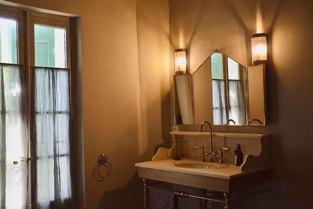 La Loge Familiale: 110M2, Place Rose Goudard, Ac LʼIsle-sur-la-Sorgue Екстериор снимка